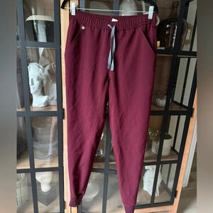 FIGS Scrubs Tansen Joggers Pants Burgundy pockets ribbed ankle elastic wine red